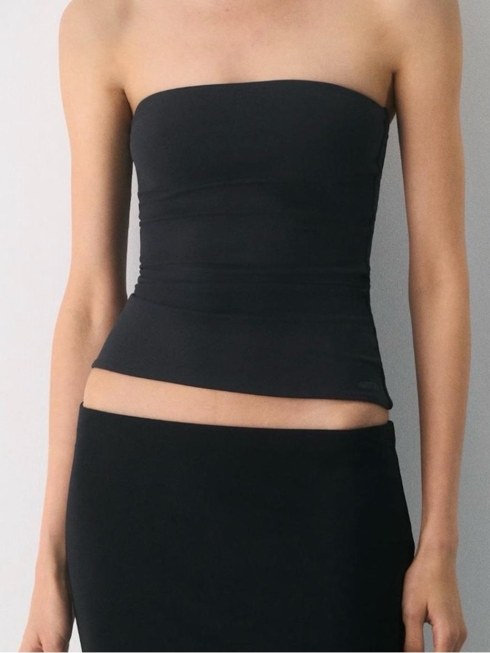 Aritzia Black Strapless Contour Bandeau Tube Top